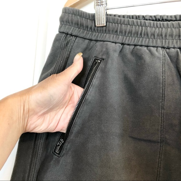 NWT Athleta Farallon Skirt, Grey, Size 14 - Picture 4 of 13